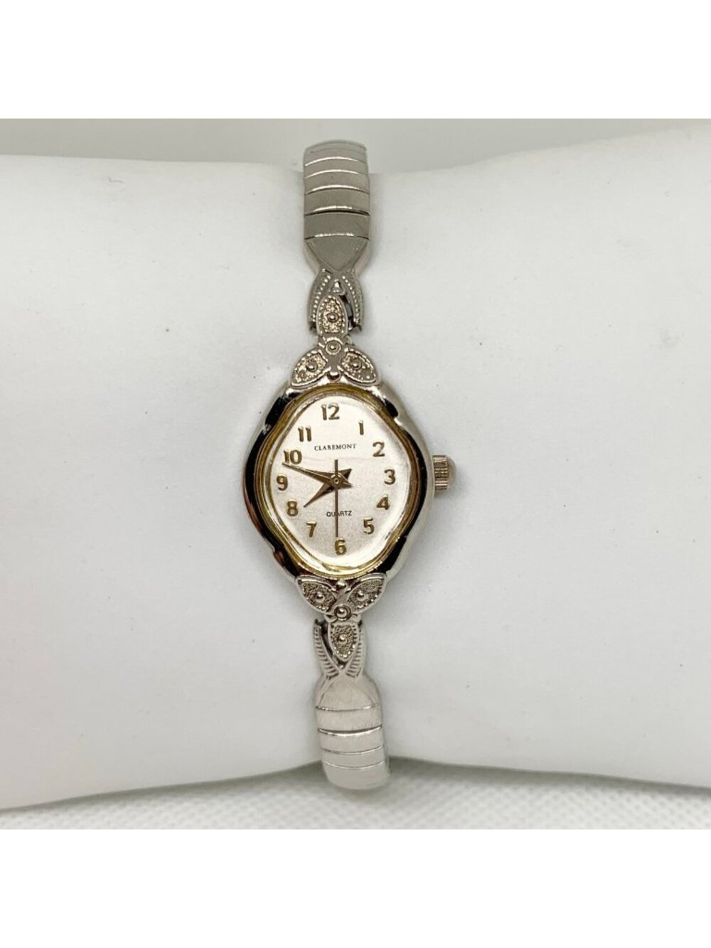 Vintage Claremont womenβs watch silver tone 19mm quartz analog 7.5β running